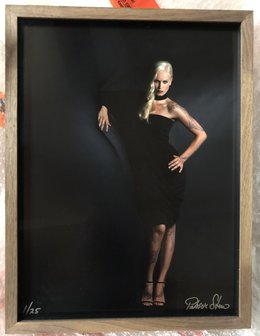 Patricia Steur - Modefotografie - 45 x 33  cm - kleurenfoto (vintage print) - luxe ingelijst